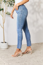 Load image into Gallery viewer, Bayeas Raw Hem Skinny Jeans
